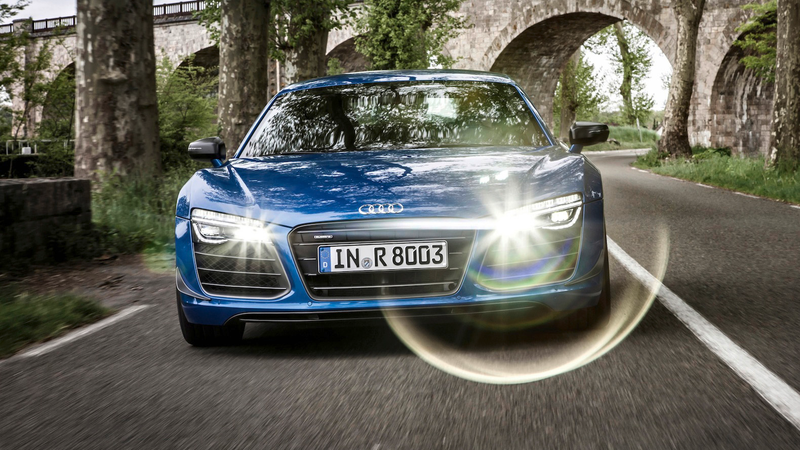 Illustration for article titled PSA: DRLs are not headlights